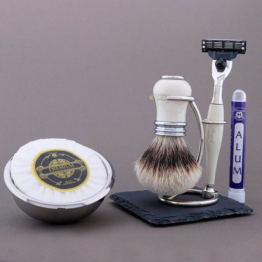 Haryali's Victoria Range Shaving Kit