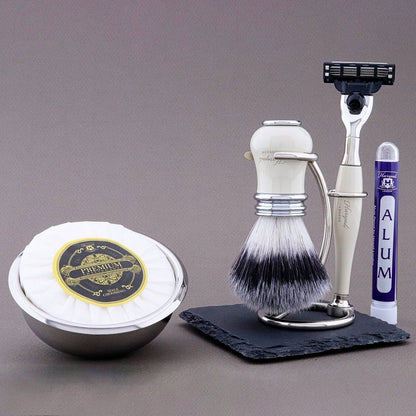 Haryali's Victoria Range Shaving Kit 