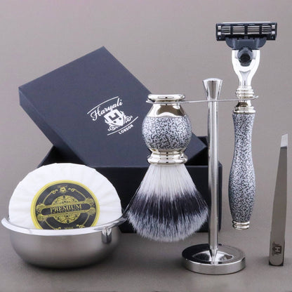 Haryali's Vase Range Shaving Kit 