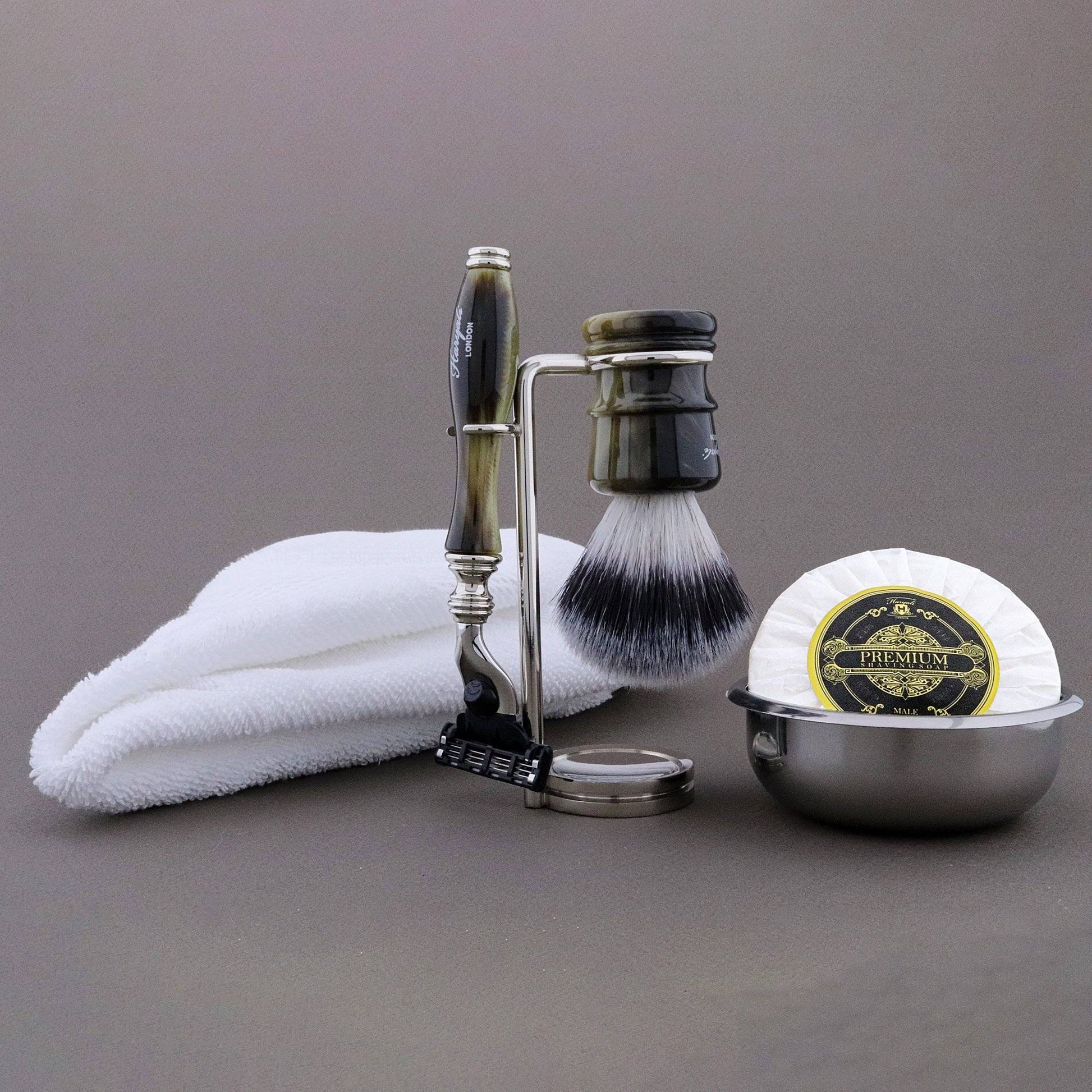 Haryali's Legend Range Shaving Kit 